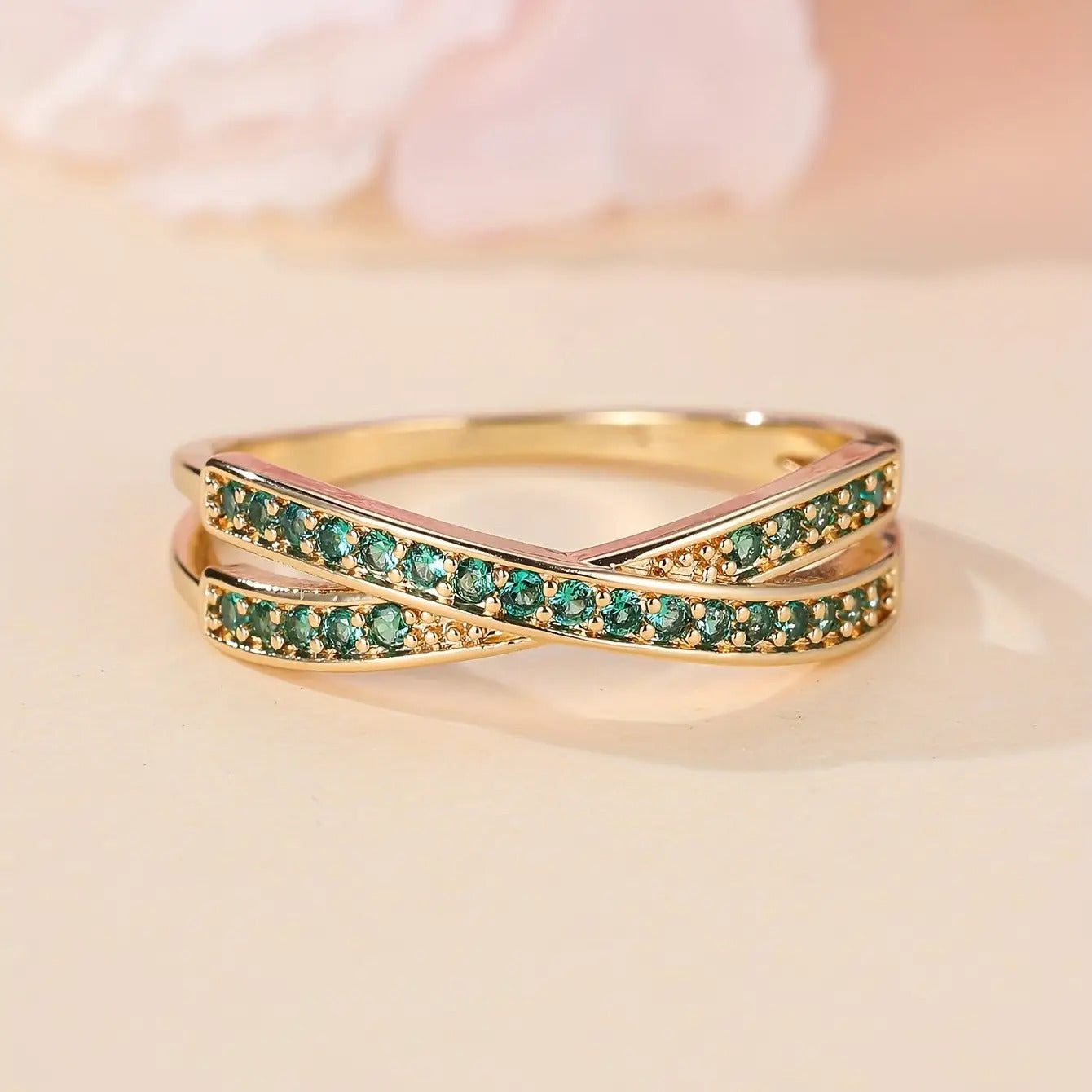 Trendy Minimalist Green Ring Set With Full Diamonds