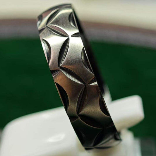 Couple rings - the new fashion trend. Tungsten rings.